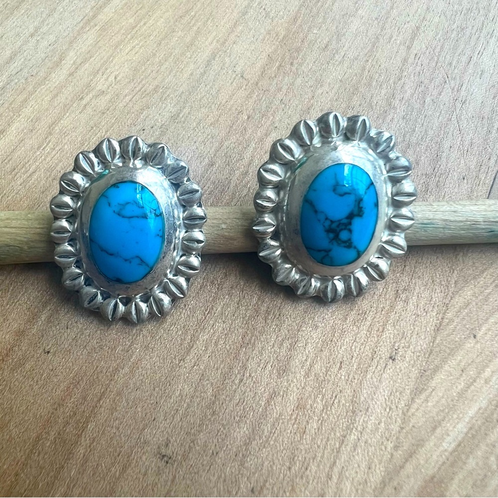 Vintage style silver turquoise button earrings on posts